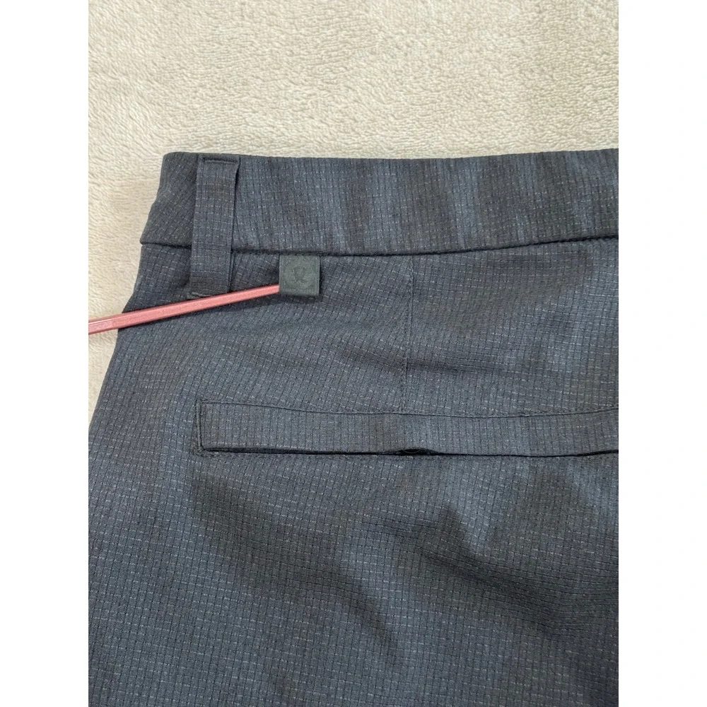 Lululemon Commission Shorts Mens 30 Charcoal Grey Grid Stretch Golf Casual 8in